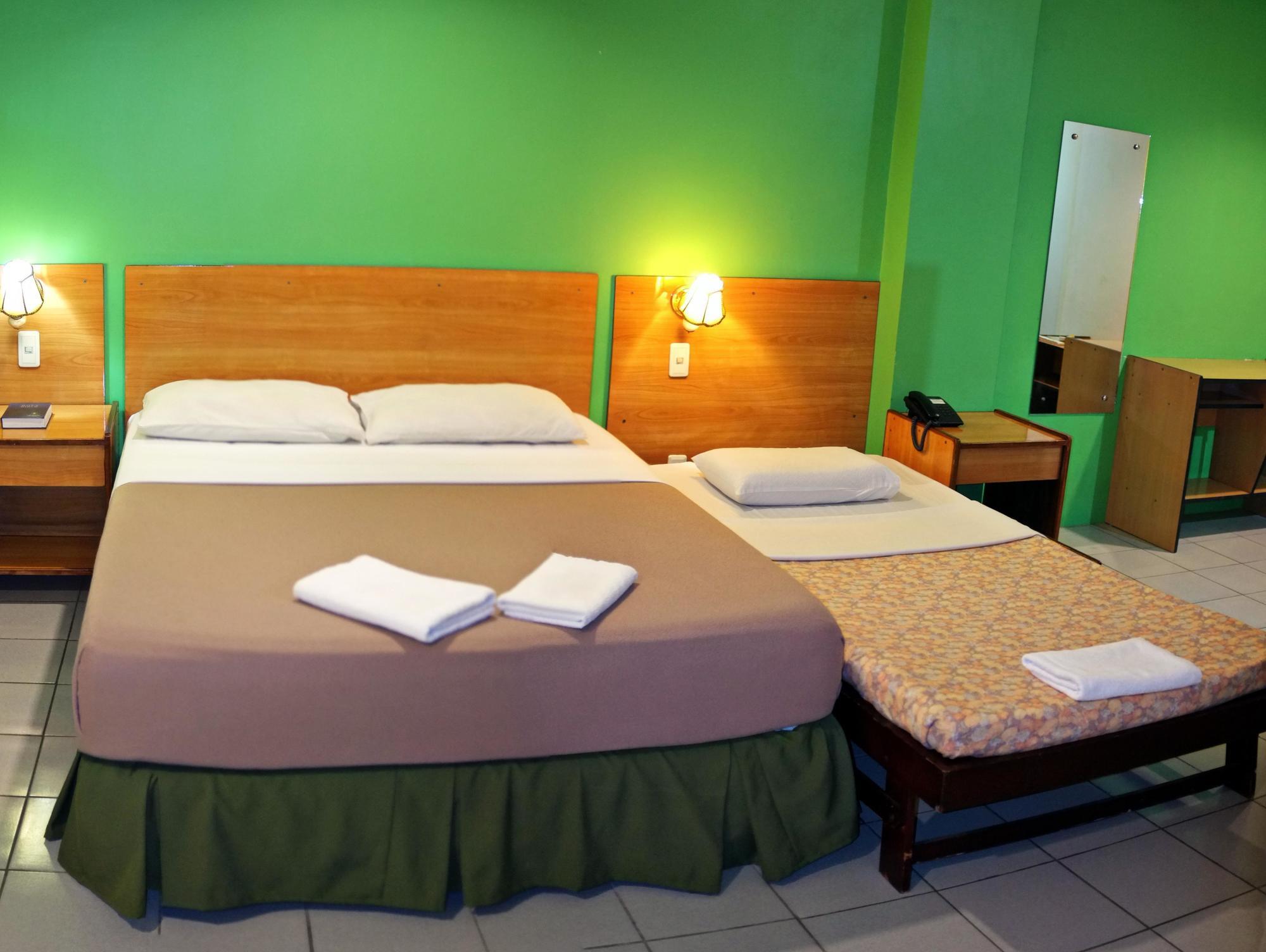 Sequoia Inn Davao Экстерьер фото