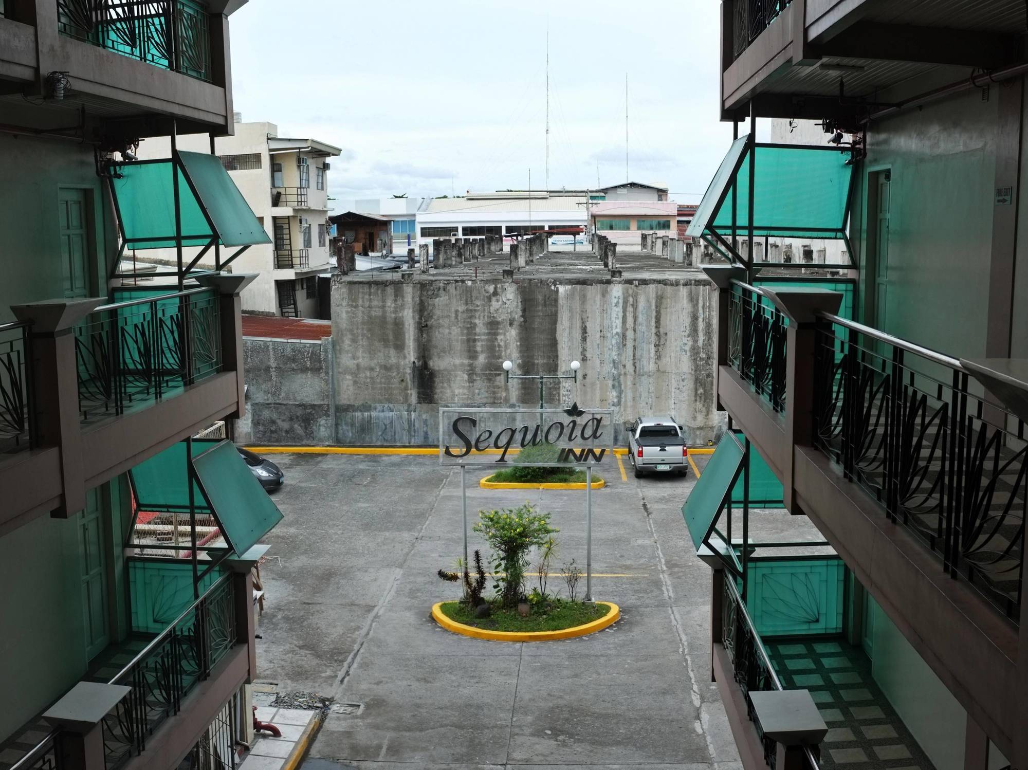 Sequoia Inn Davao Экстерьер фото