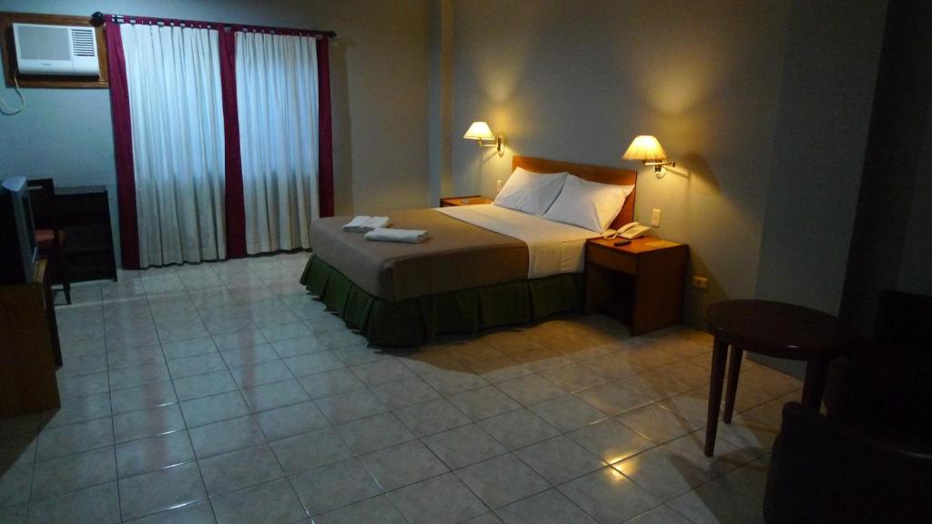 Sequoia Inn Davao Номер фото