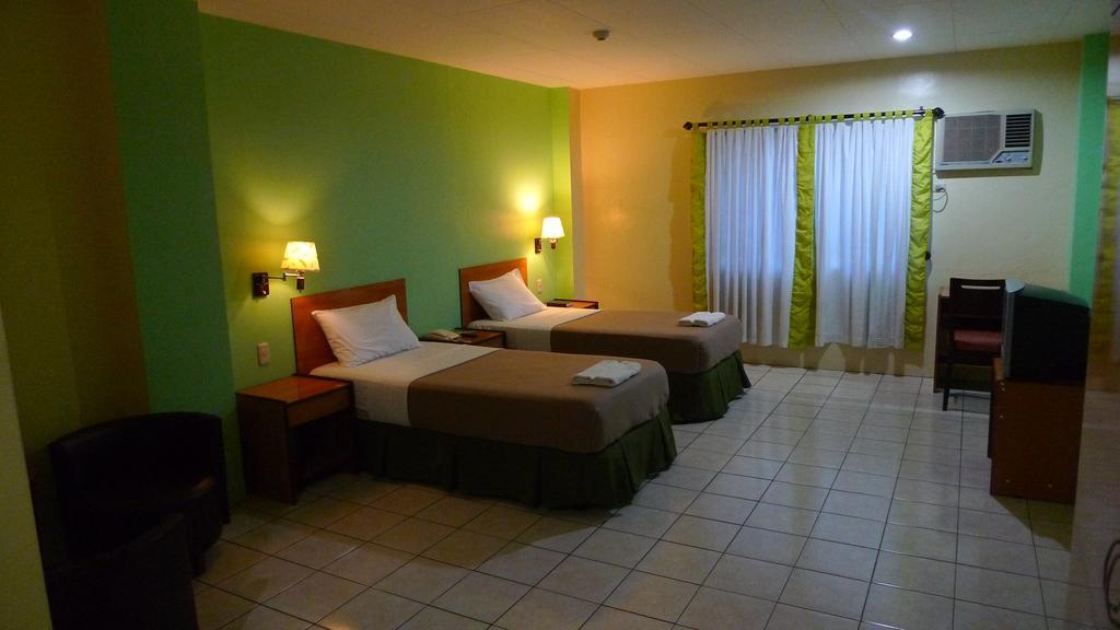 Sequoia Inn Davao Номер фото